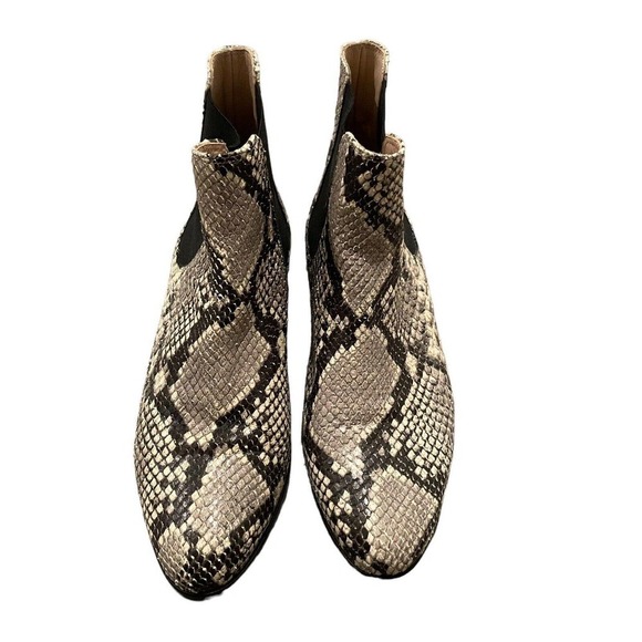 Aquatalia Snakes Embossed Chelsea Ankle Boots Size 6 - Picture 2 of 9
